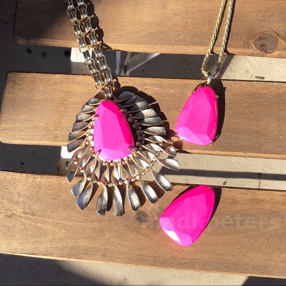 Single Kendra Scott Neon Pink Harlow Stone - Picture 4 of 5